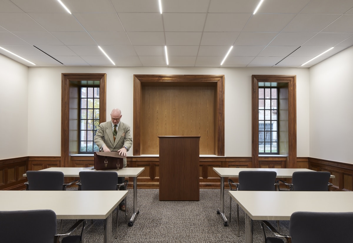 Vanderbilt University 的 Nicholas S. Zeppos College | 现代哥特式建筑魅力-18