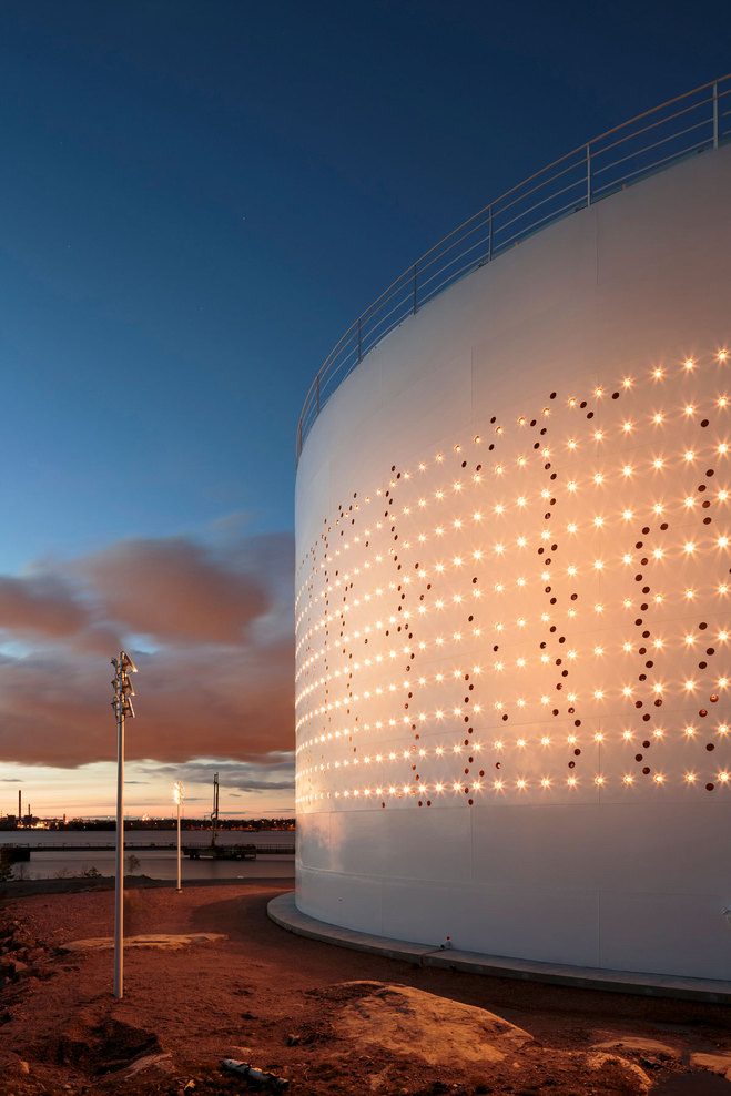 芬兰埃斯波废弃油仓变光艺术空间-16