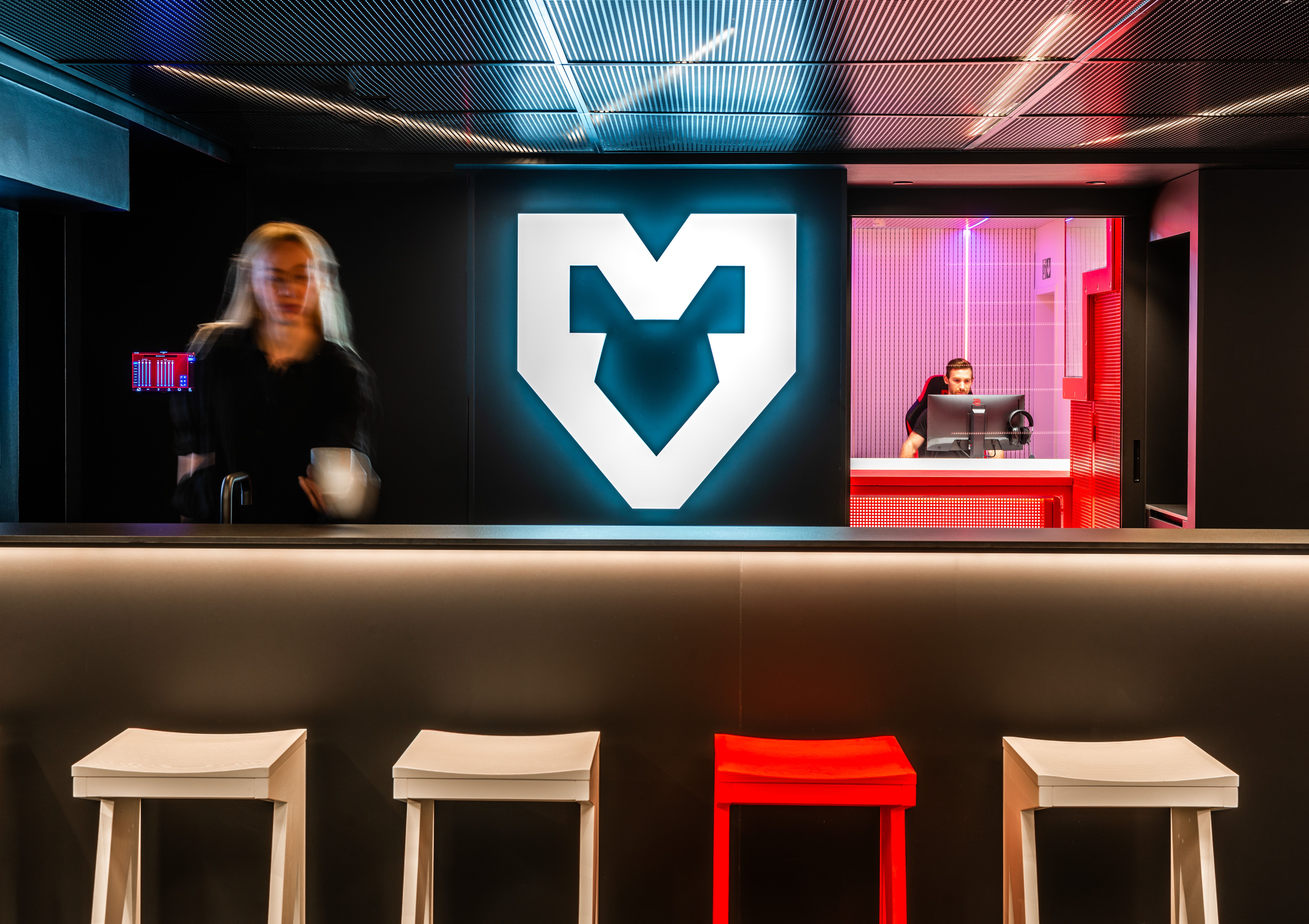 Mouz总部

注：Mouz可能是特定组织、品牌等名称的缩写，若有更明确的信息，可使翻译更精准 丨德国汉堡丨与VenhoevenCS合作设计,建筑师Dafne Wiegers-29