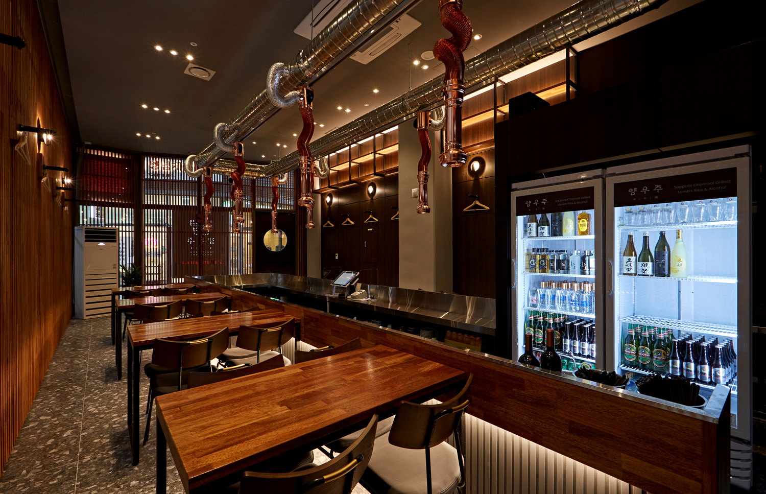 现代简约别墅设计，木材与石材的完美融合-7