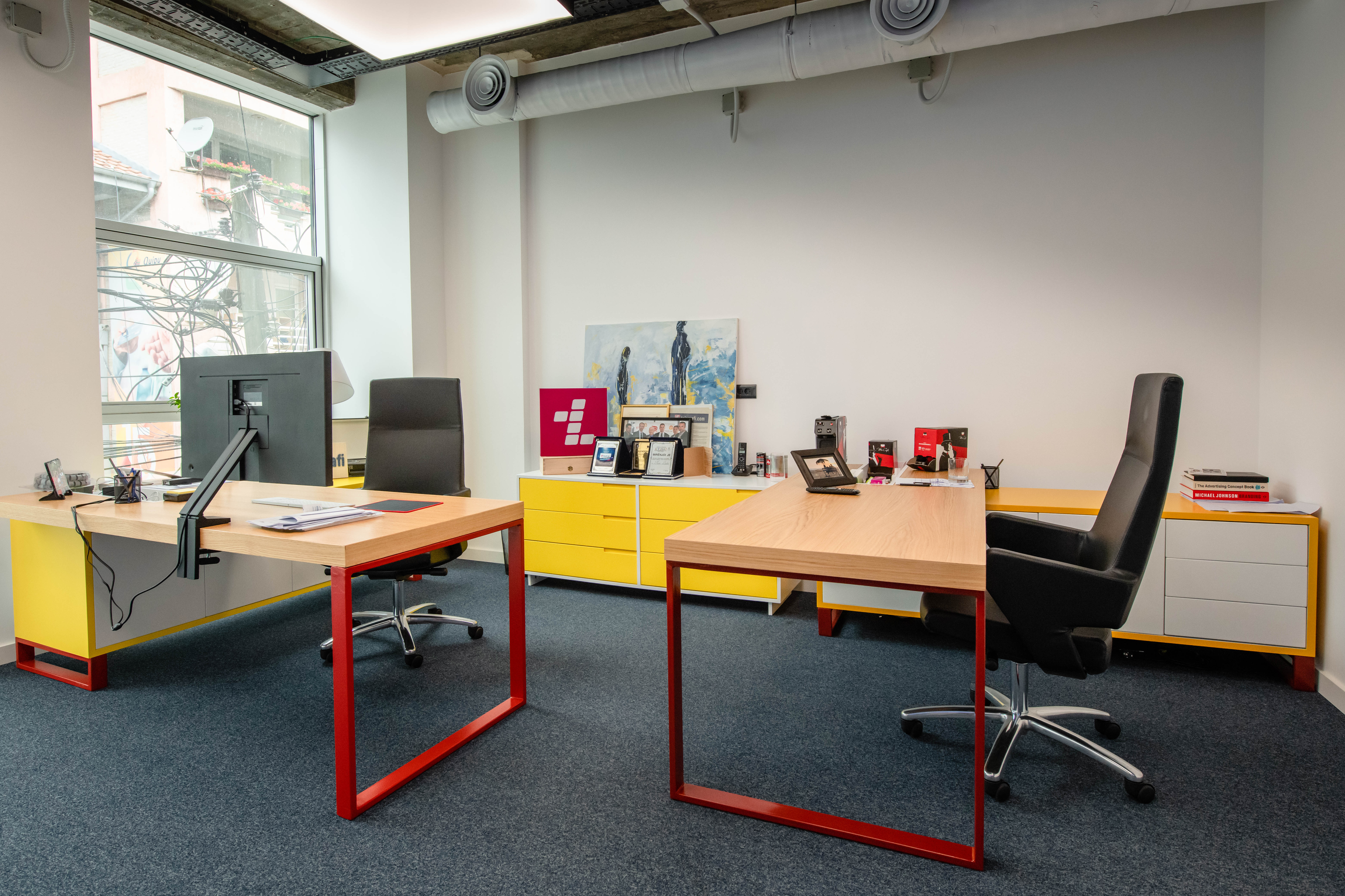 科技隐形的纽带——Telegrafi 办公室设计-28