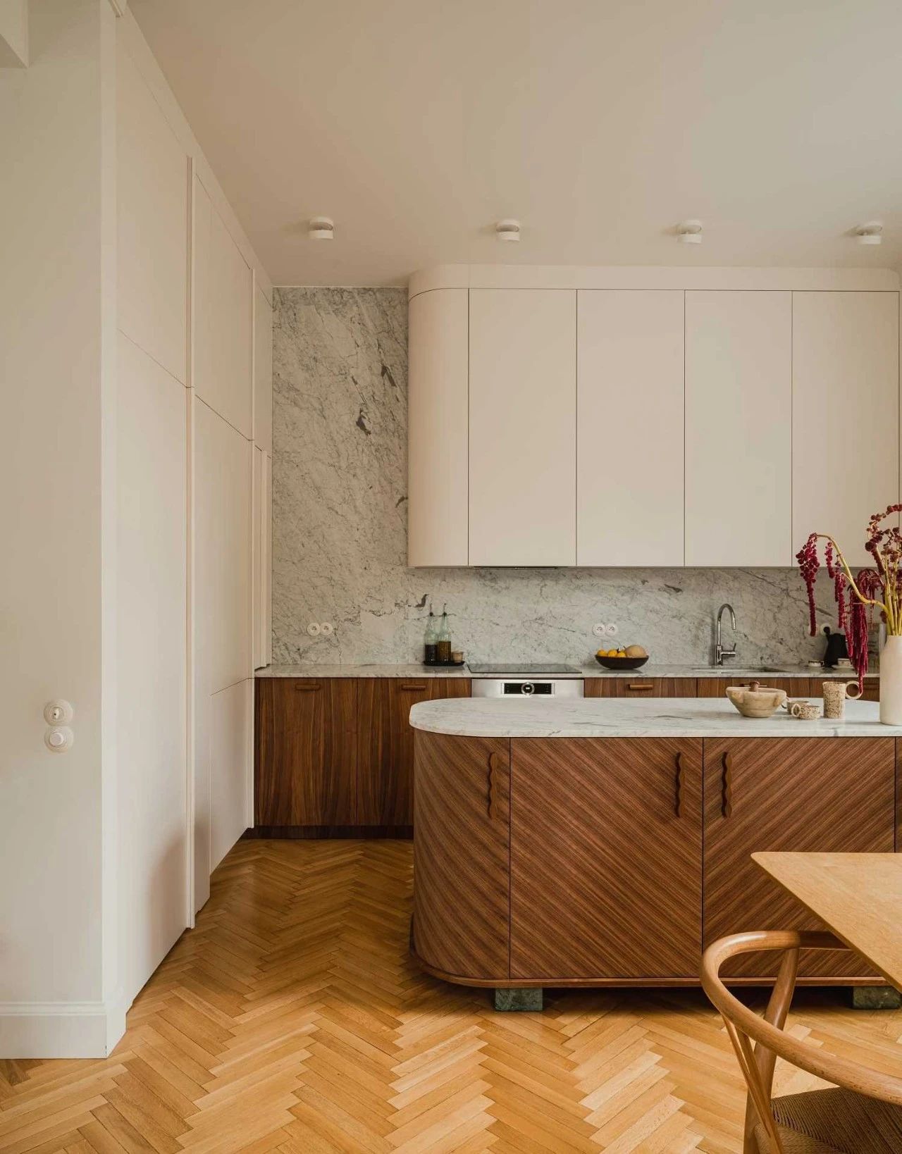 70㎡的小宅,一家三口住,居然还能如此精致,女主太厉害了!-15