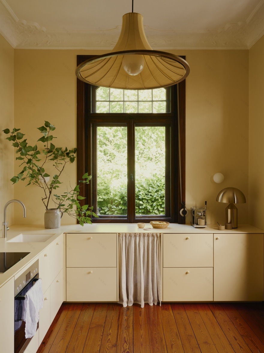 康斯坦策·拉德纳的SNB住宅丨德国威斯巴登-22