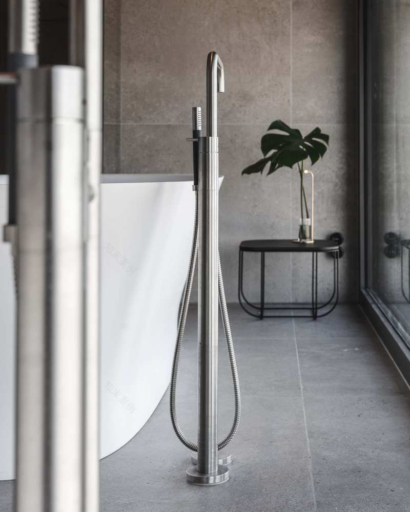 The Krane Arcgency-93