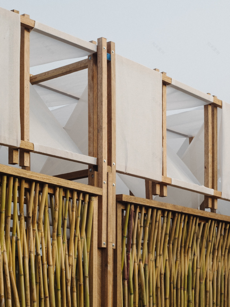 秘鲁帕查卡马克考古遗址的儿童与考古学家共享空间-12