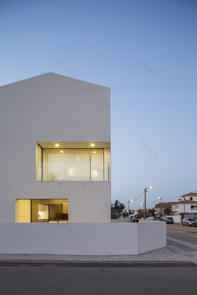 葡萄牙海滨双宅-23