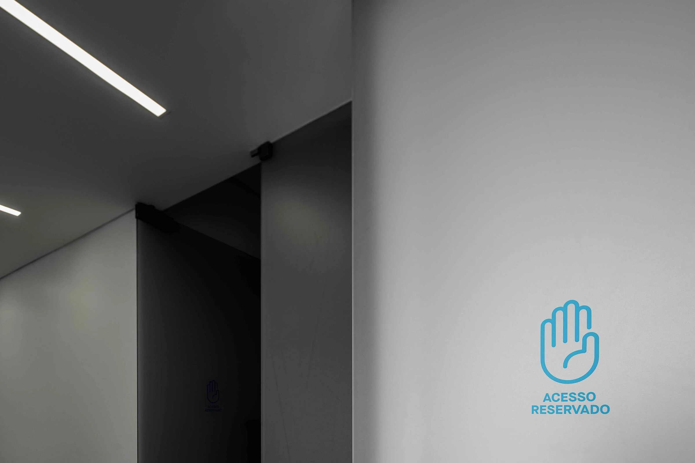  Nations 公园牙科诊所丨葡萄牙里斯本丨Sabrab Sa-12