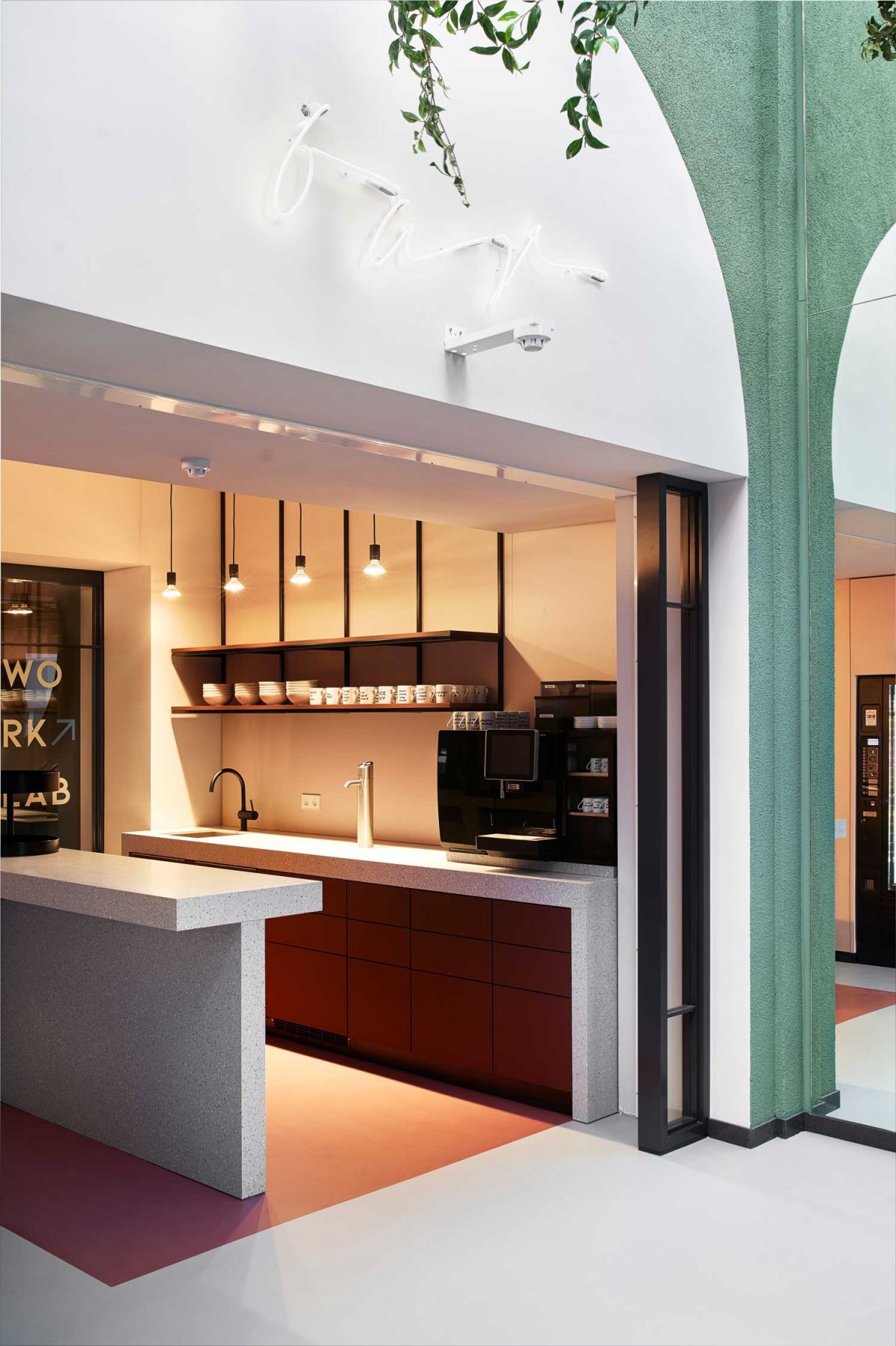 德国 Stuttgart 城市空间，Studio Komo 打造色彩丰富协同办公环境-20