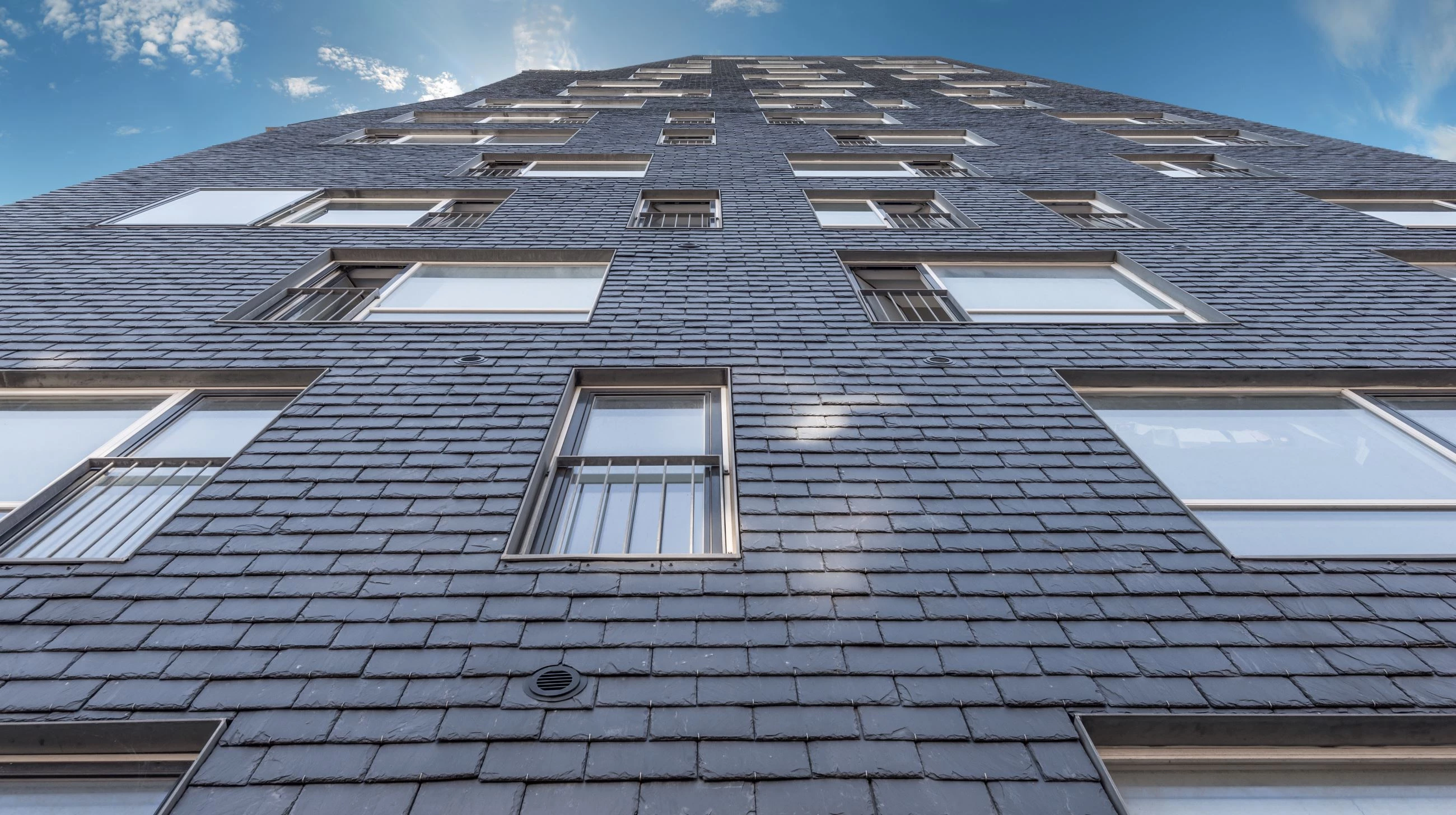 哥本哈根港口的绿色灯塔-10