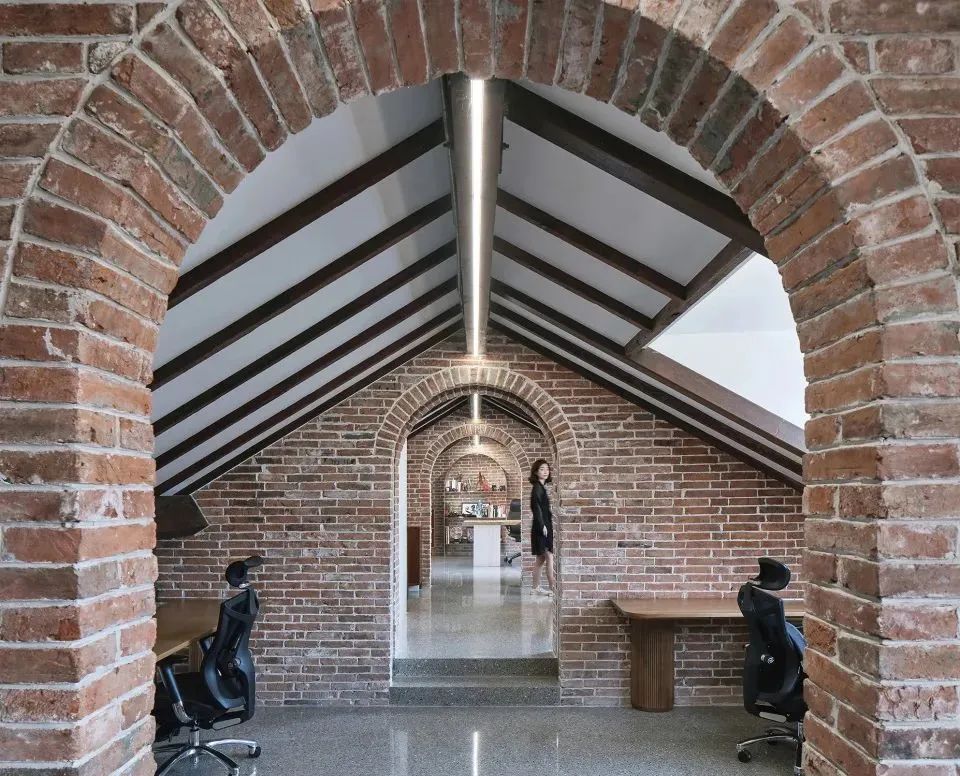 沪上知名创意广告公司 KARMA 办公楼改造,历史与现代交融-85