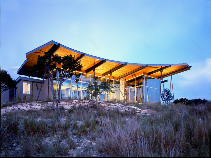 德州 Trahan 牧场住宅 | 重型与轻盈的对比之美-9