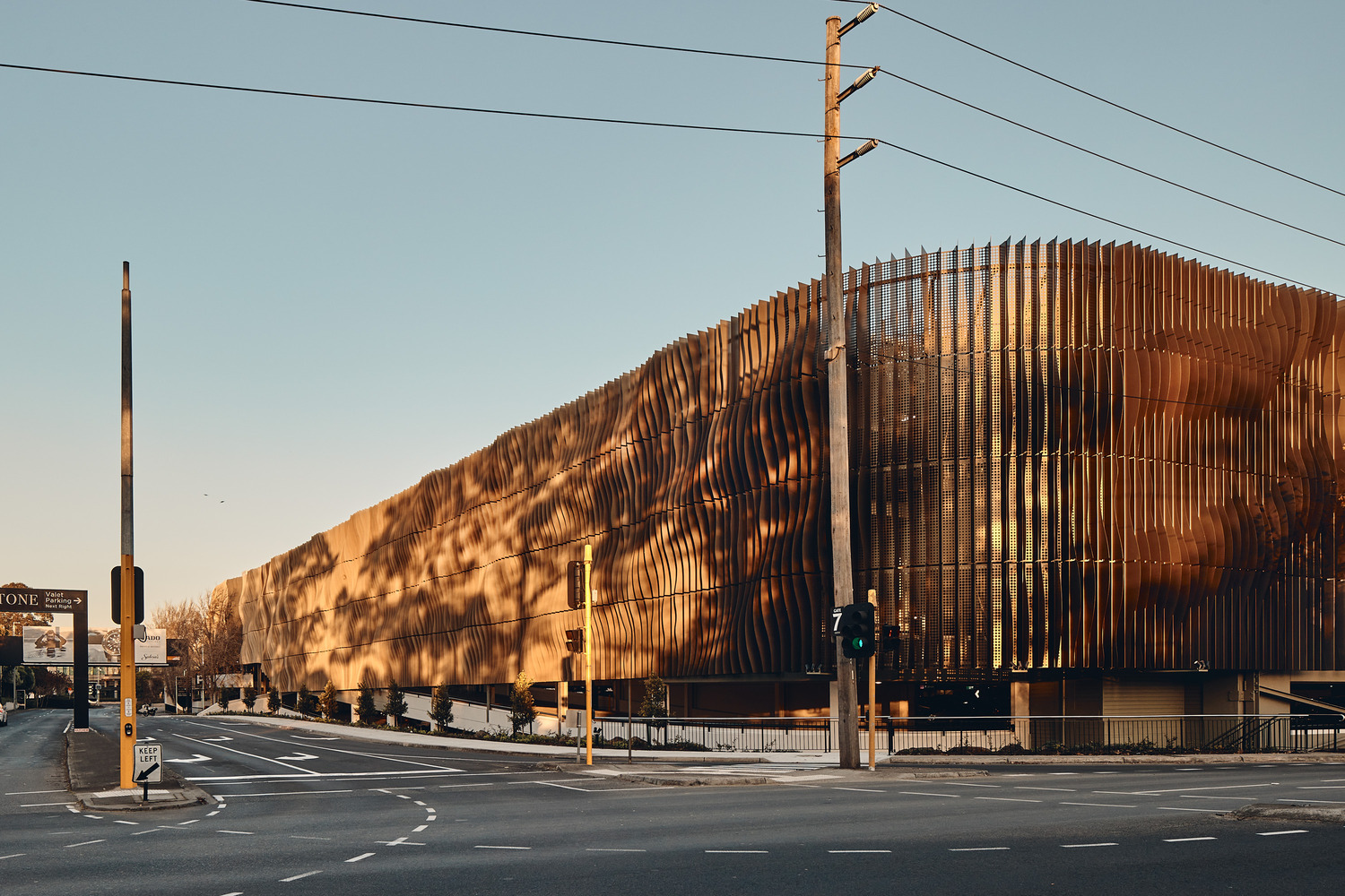 Chadstone Art Facade | Jackson Clements Burrows-29