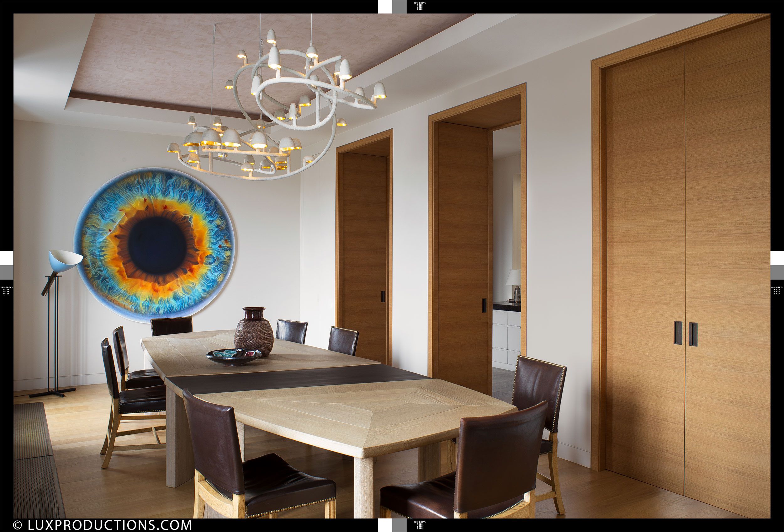 巴黎设计师打造极简公寓,丑小鸭变天鹅-14