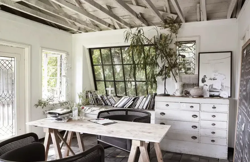 星级设计师的 280m²木质别墅,独特的热带泳池设计-1