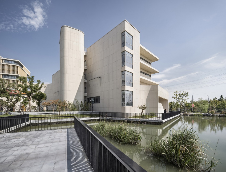 江苏省靖江高级中学新校区丨中国江苏丨江苏中锐华东建筑设计研究院有限公司荣朝晖工作室-208