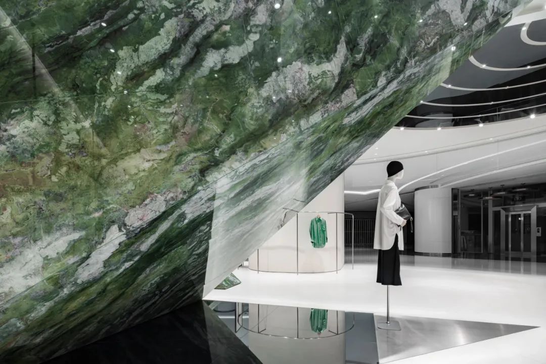 Marisfrolg 武汉店丨中国武汉丨SUMMER 夏天设计事务所-17