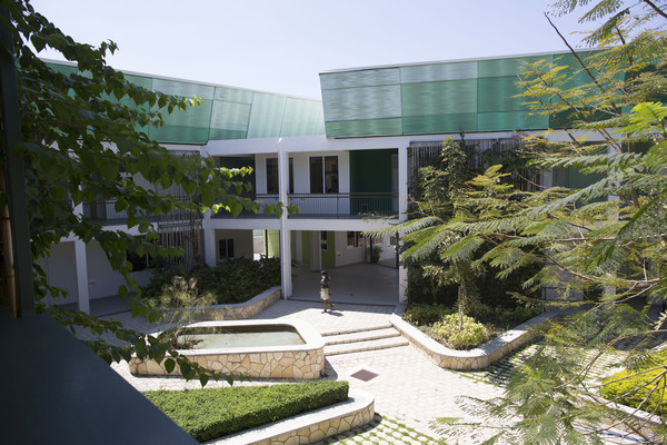 GHESKIO Tuberculosis Hospital / MASS Design Group-20