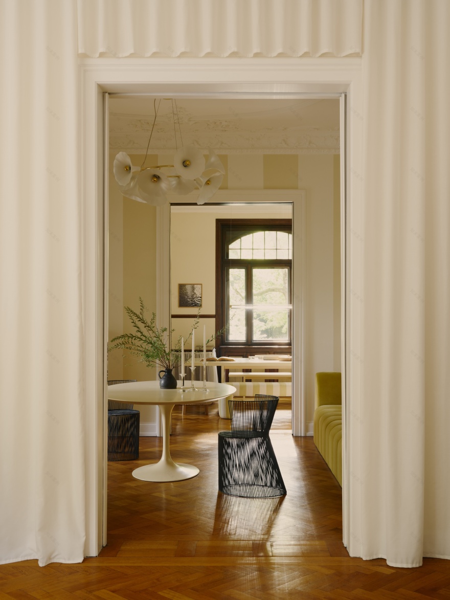 康斯坦策·拉德纳的SNB住宅丨德国威斯巴登-13