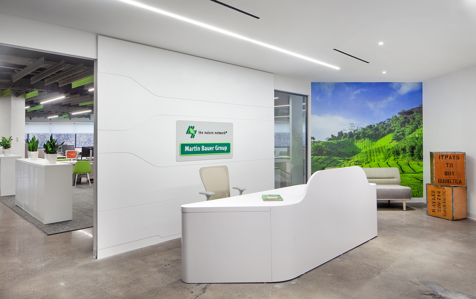 八角形建筑中的动态实验室与办公空间-6