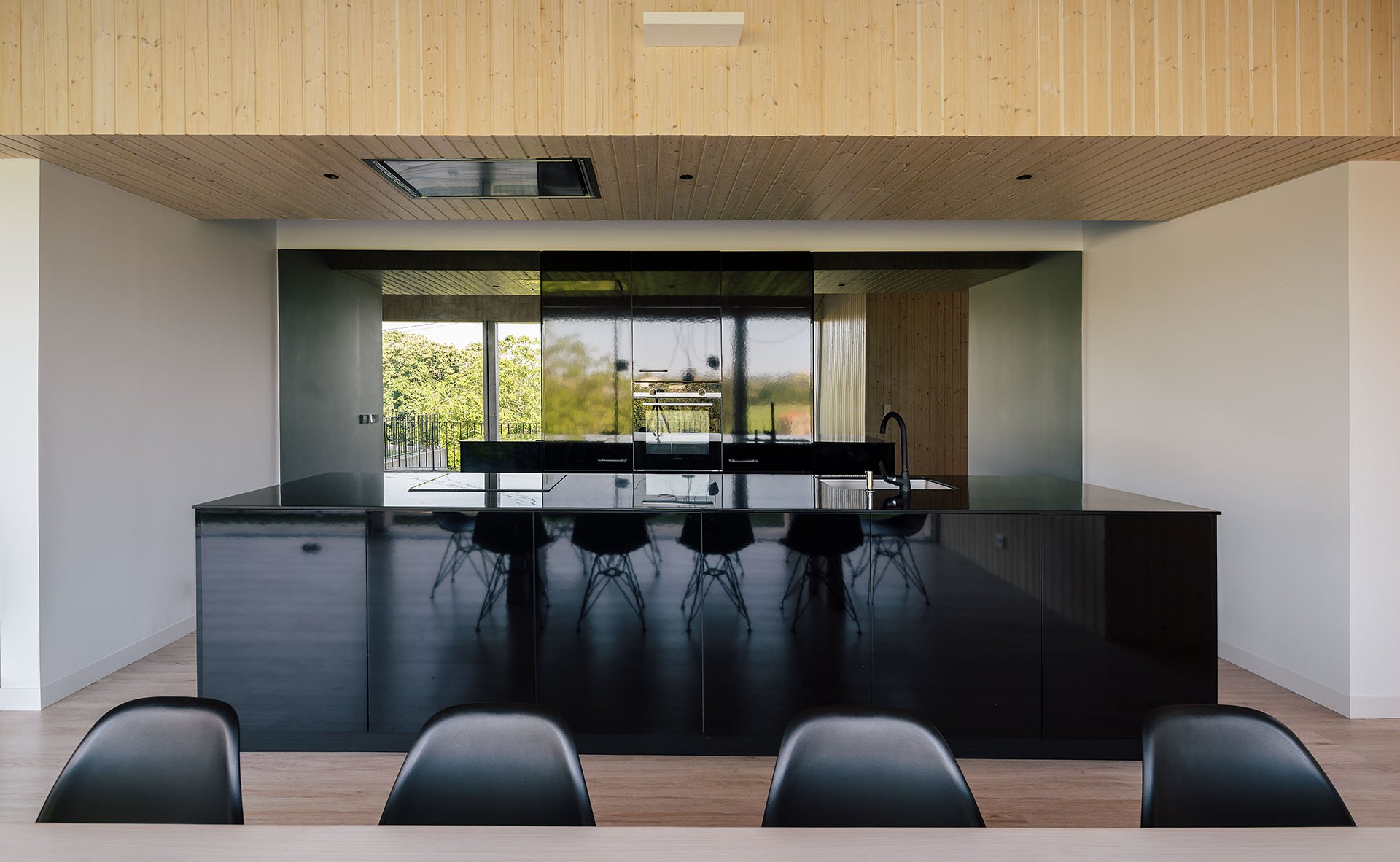 融合传统与当代的西班牙乡村别墅设计-16