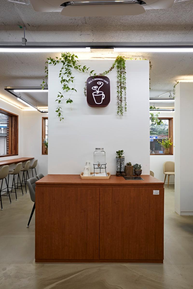 14 坪简约咖啡厅，展现 white&wood 风格魅力-13