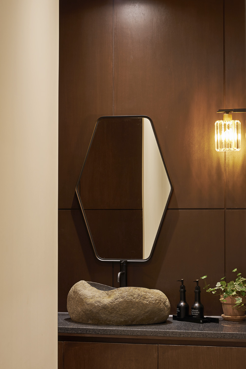 20 平米现代瑜伽室，打造宁静高雅空间-16