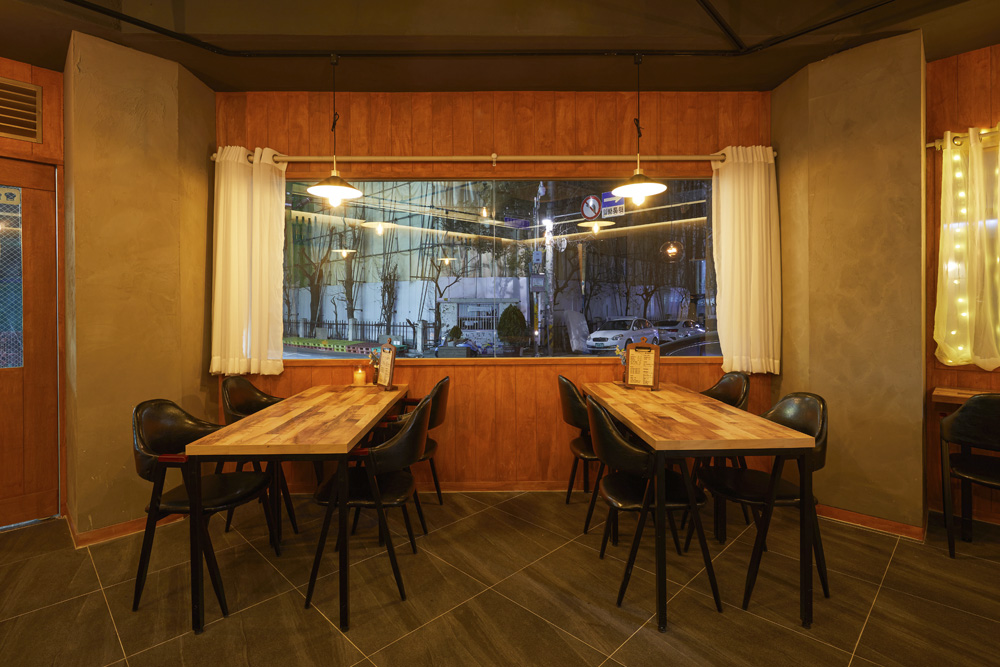 13 坪独立餐厅，打造复古温馨空间-6