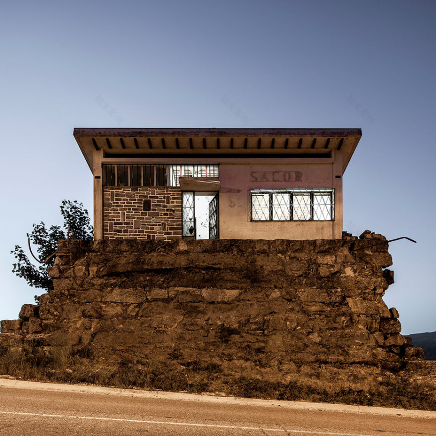 Eerily beautiful photographs of abandoned architecture for Halloween-31