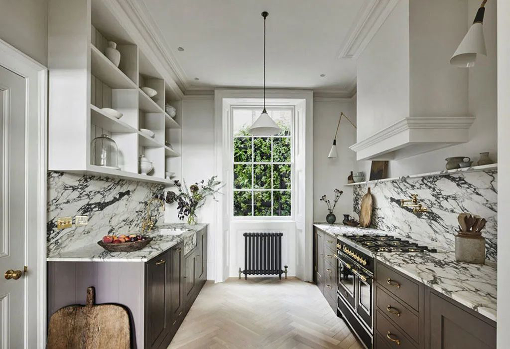 伦敦海德公园旁老联排别墅的现代贵族风内饰设计-7