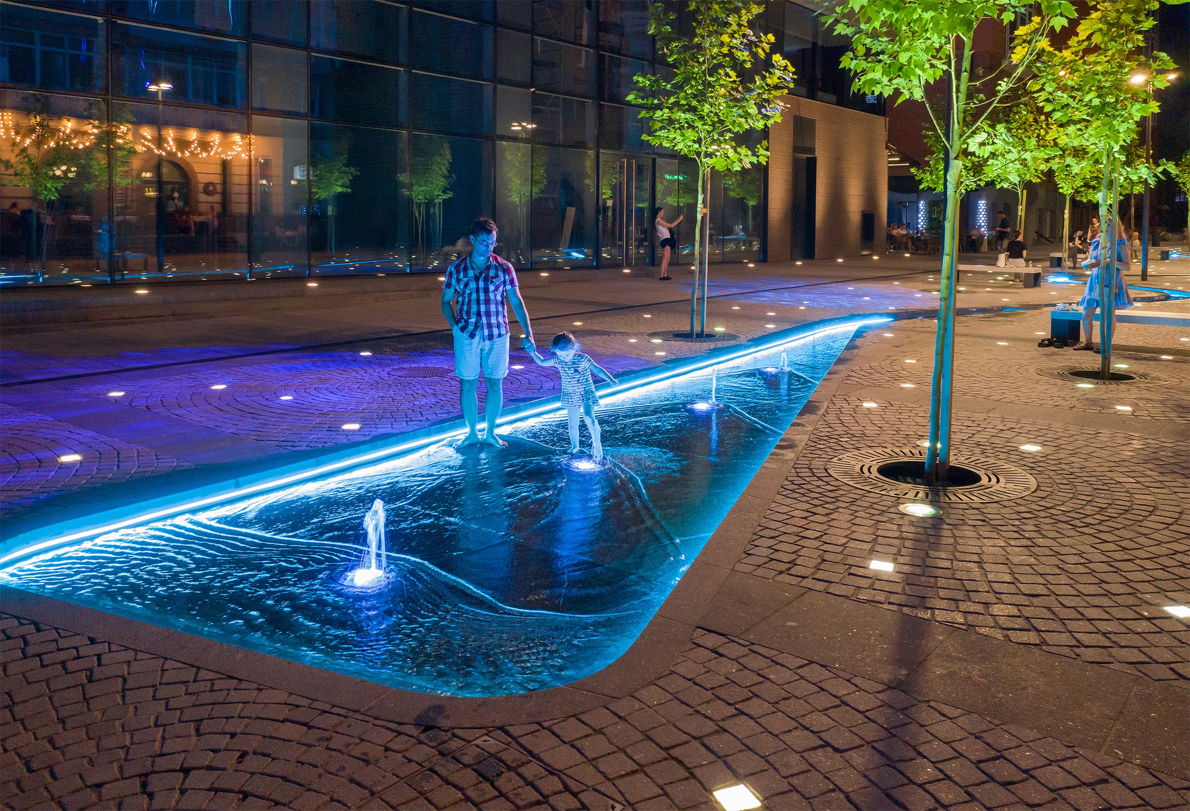 乌克兰城市步行街景观设计丨FILIMONOV & KASHIRINA architects-15