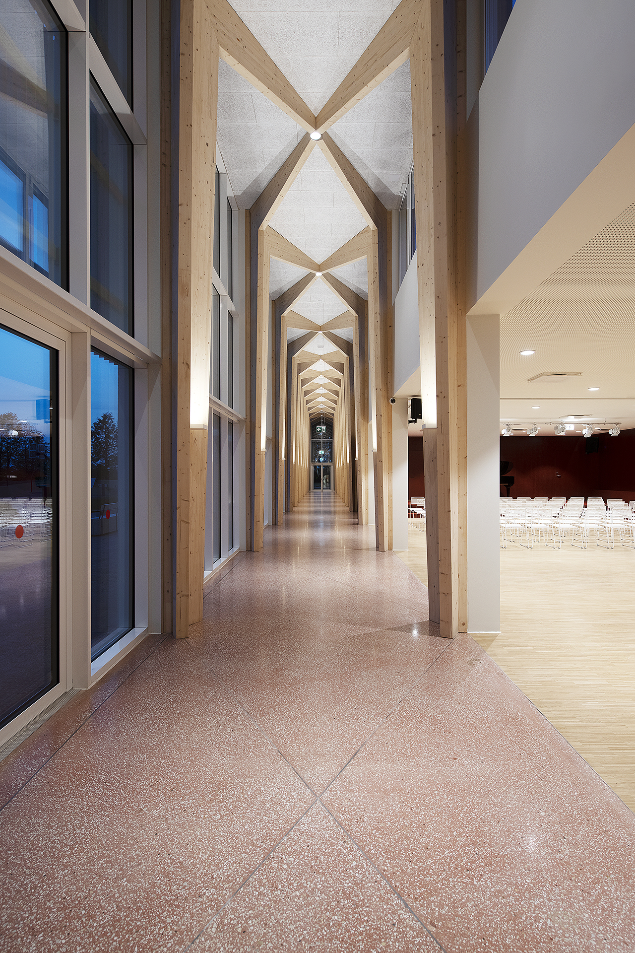 塔比韦雷基础学校丨Arhitekt Must-32