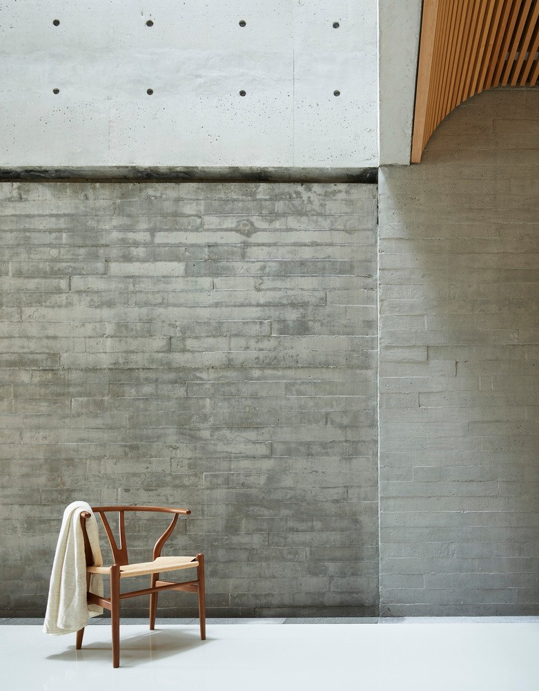 新加坡楔形屋顶混凝土住宅-17