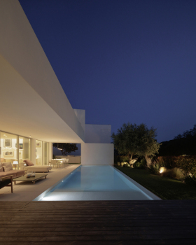 个人电脑集团大楼（注：PCG常见为Personal Computer Group的缩写，这里House可理解为大楼等建筑，具体需结合实际语境确定） 丨葡萄牙丨Visioarq Arquitectos