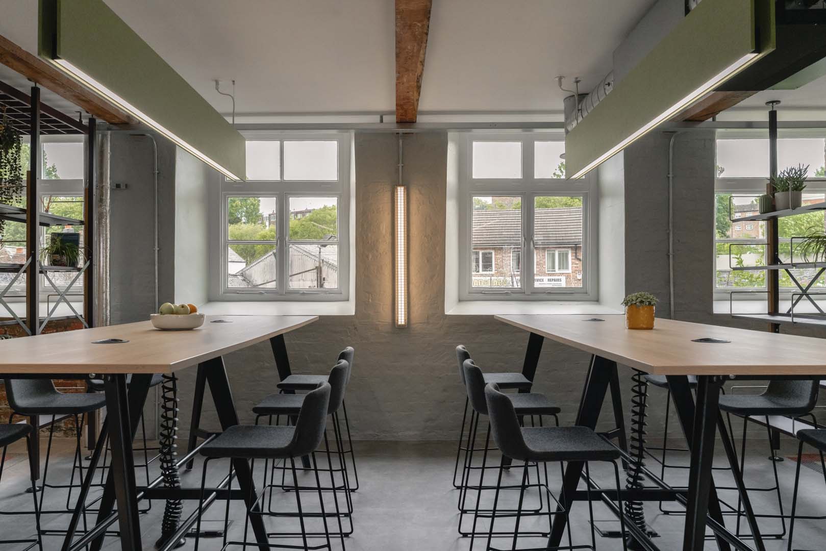 Ekho Studio将历史悠久的维多利亚工厂改造为现代办公空间丨英国-8