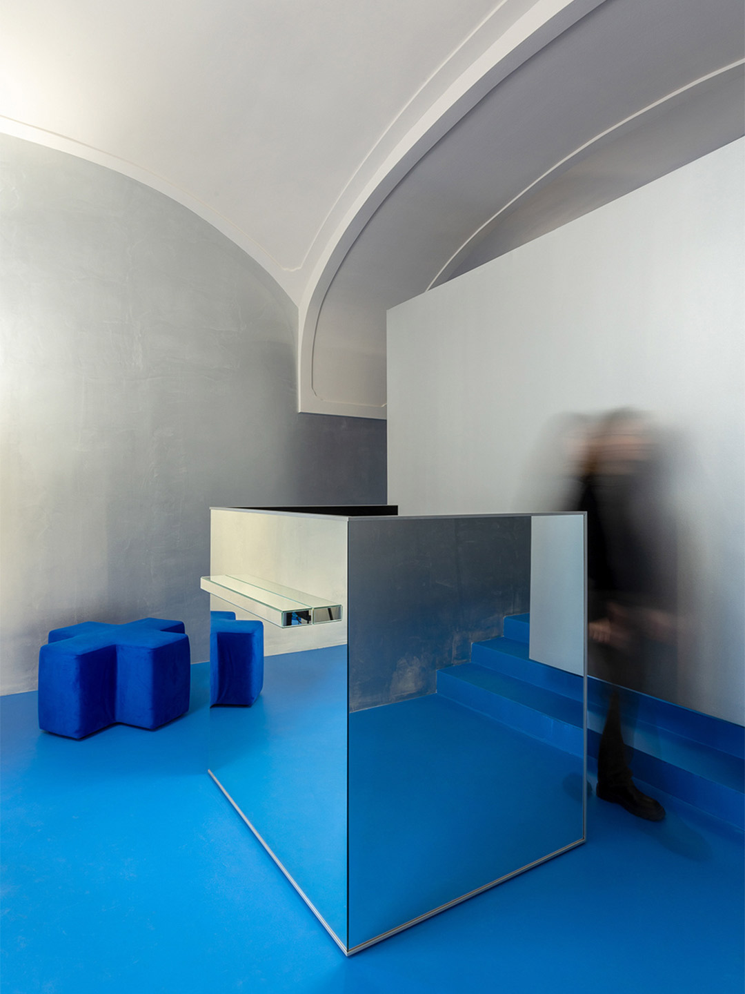 罗马尼亚Lunet眼镜店丨罗马尼亚布加勒斯特丨Bogdan Ciocodeica Studio-7