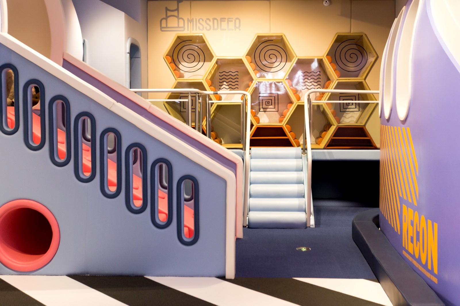 打造一个属于你们的北欧风家庭娱乐中心-7