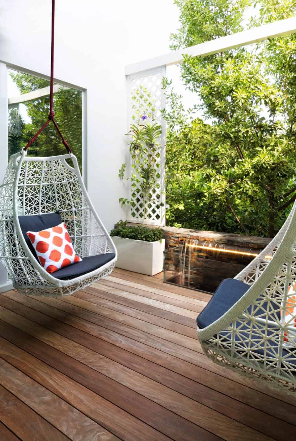 18 Awesome Tropical Outdoor Spaces For A Relaxing Backyard Oasis-1