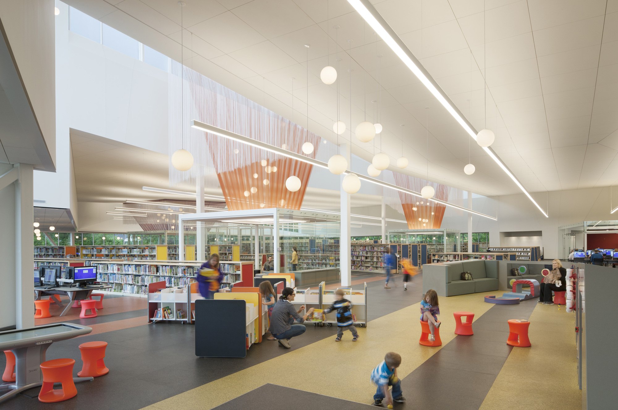 Louisville Free Public Library Southwest / JRA Architects + MSR-30
