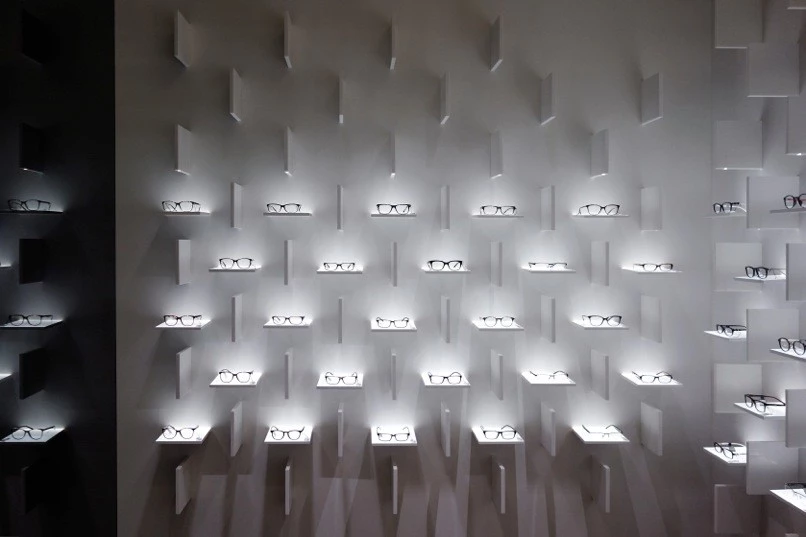 上海 Bolon 眼镜旗舰店——精致展示与卓越照明设计-16