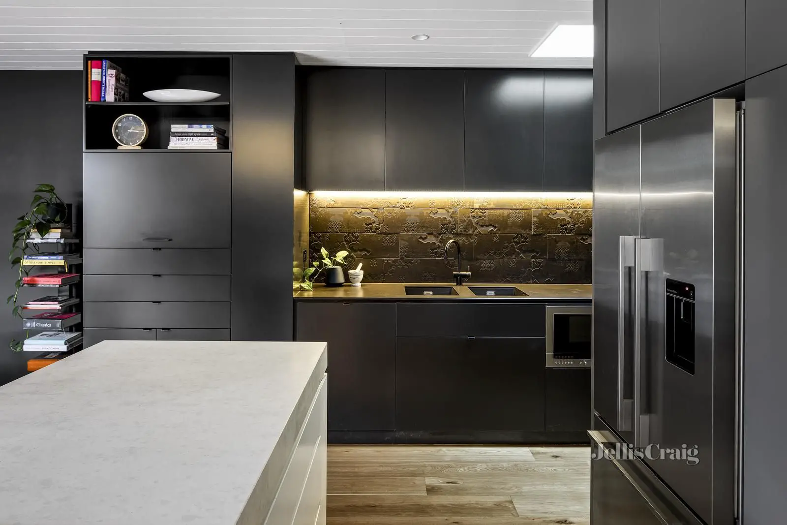 墨尔本建筑师夫妇打造翻新设计之家-8