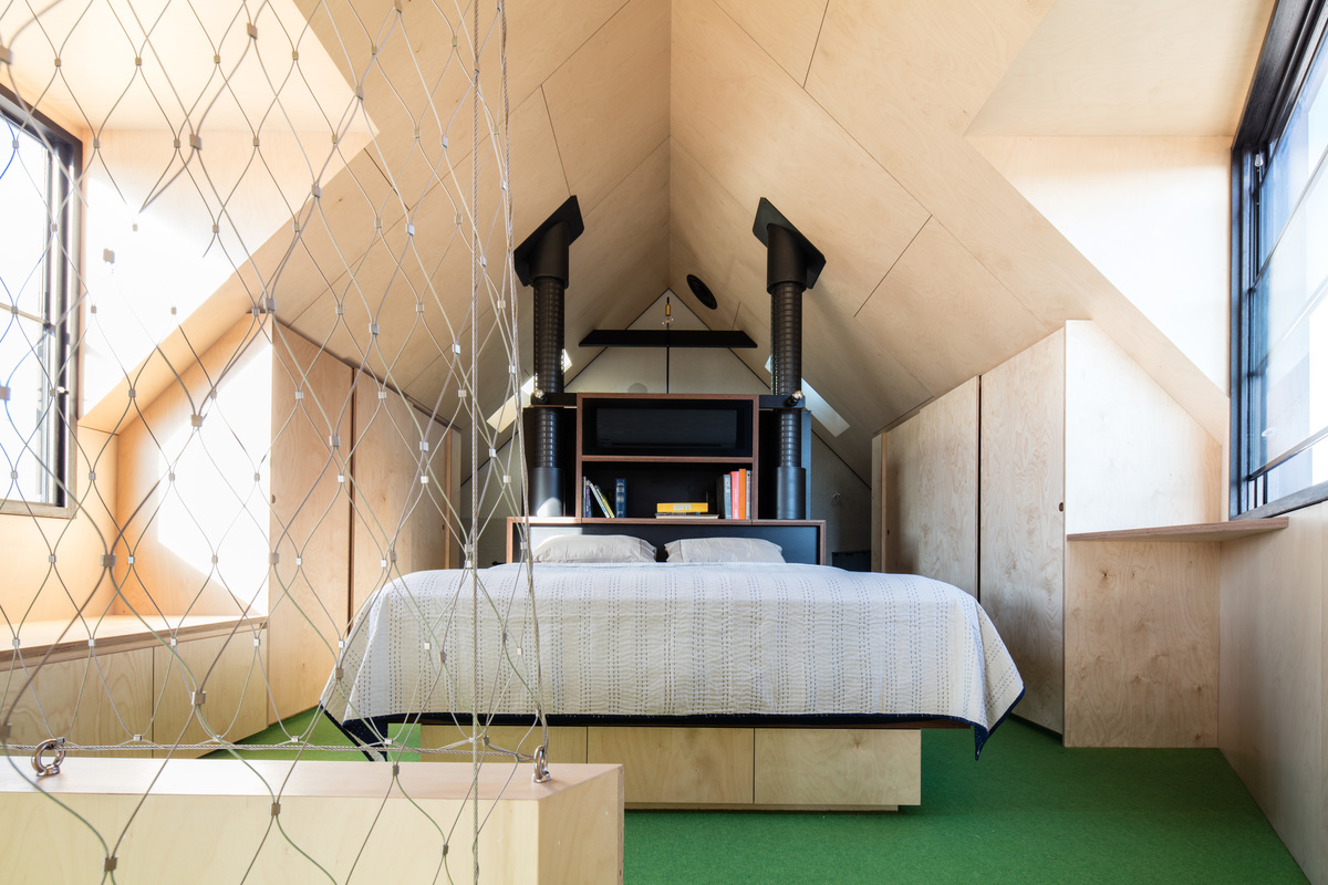 Acute House(锐利屋)-44