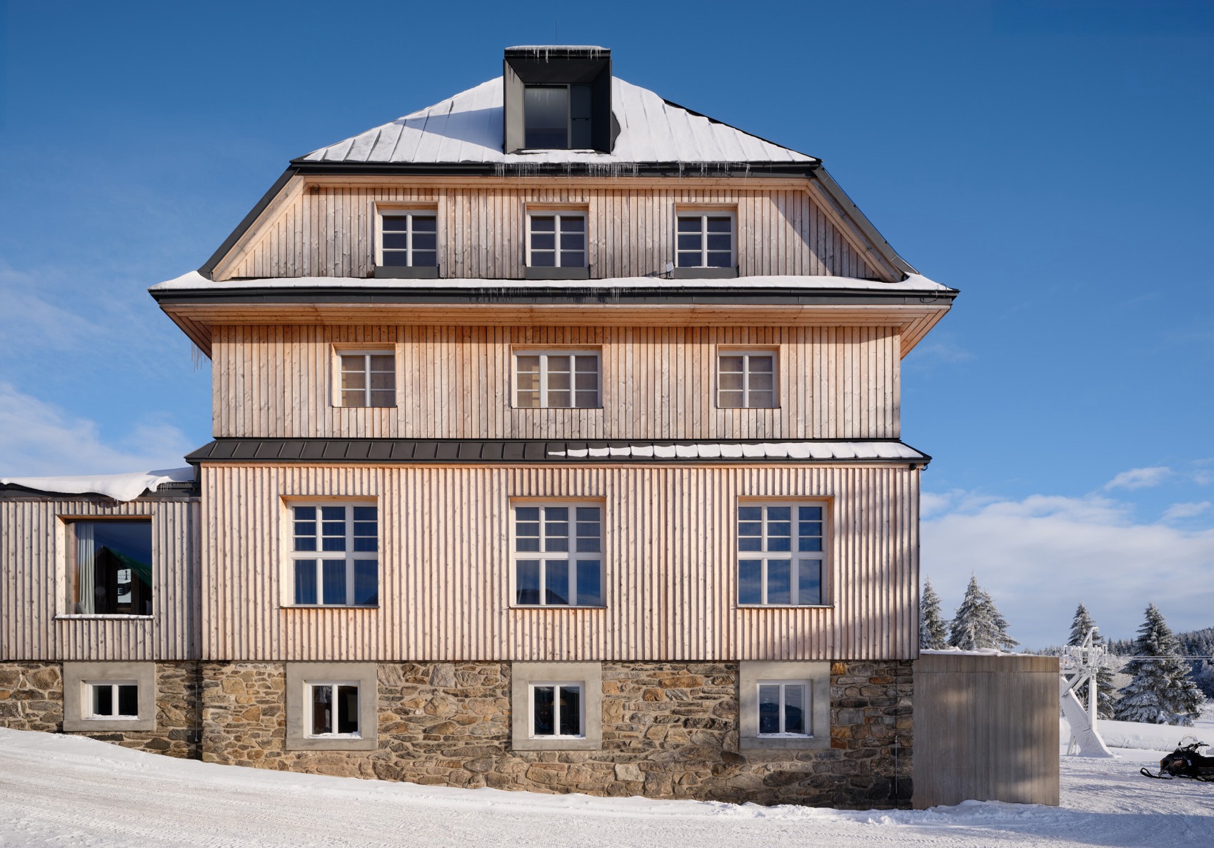 Hořec中心丨捷克丨ADR-20