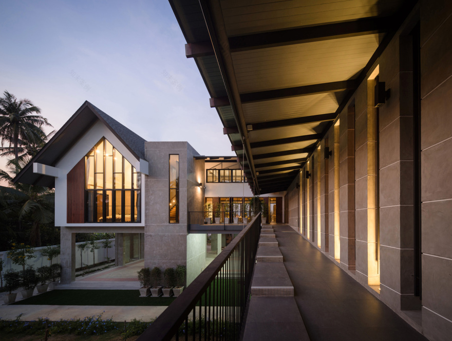 泰国乡村绿色隐居—— Baan Klang Suan ForX Design Studio-26