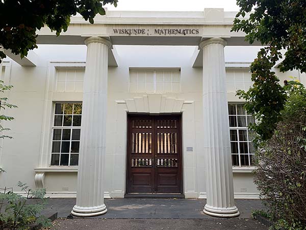 南非比勒陀利亚大学数学楼（原第一行政楼）丨George Esslemont Gordon LEITH-6