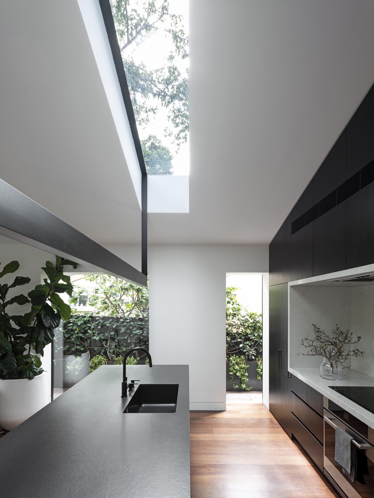Framed House / Luis Gomez-Siu Design Studio-35