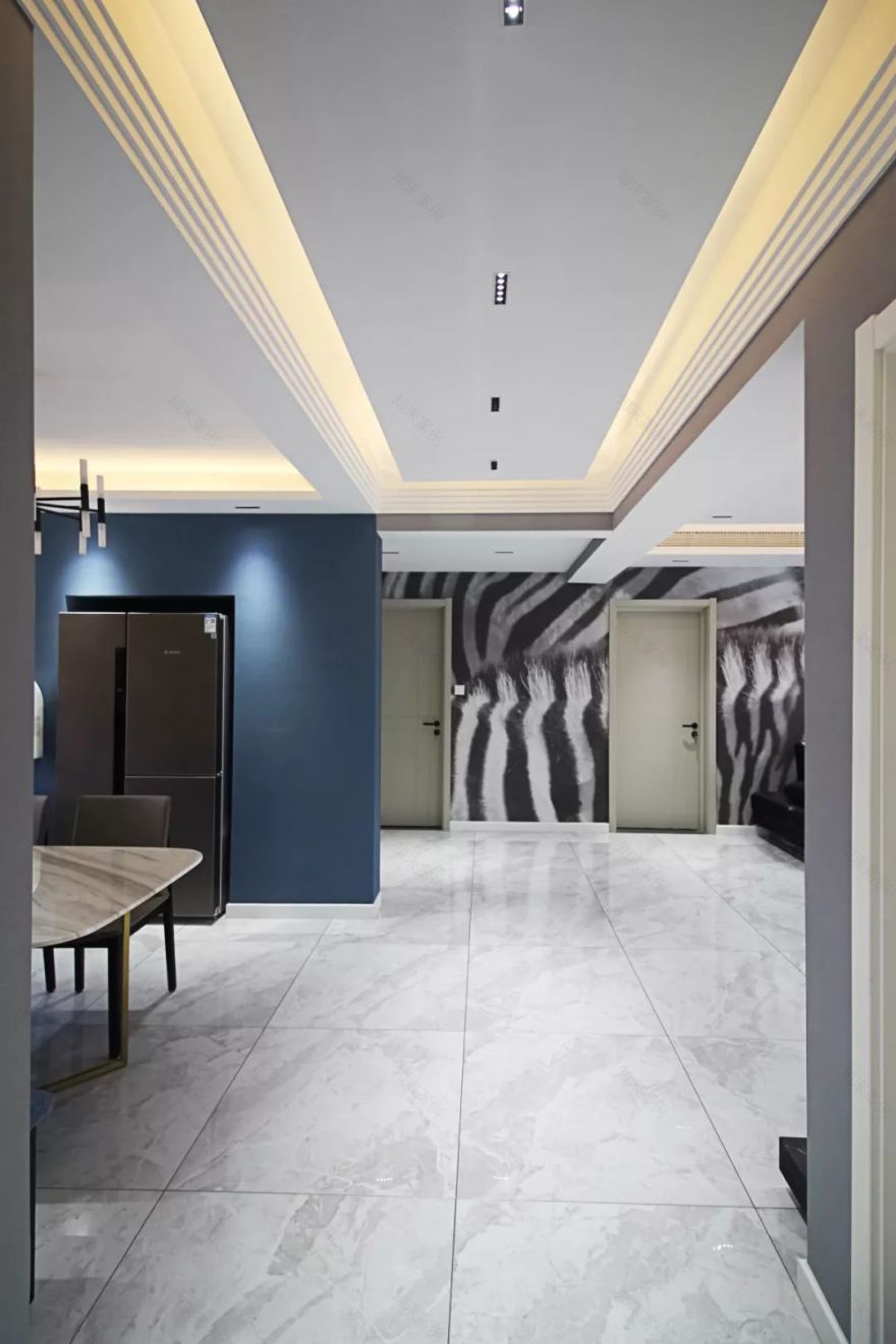 现代简约 160 平米,斑马纹沙发墙打造时尚空间-55