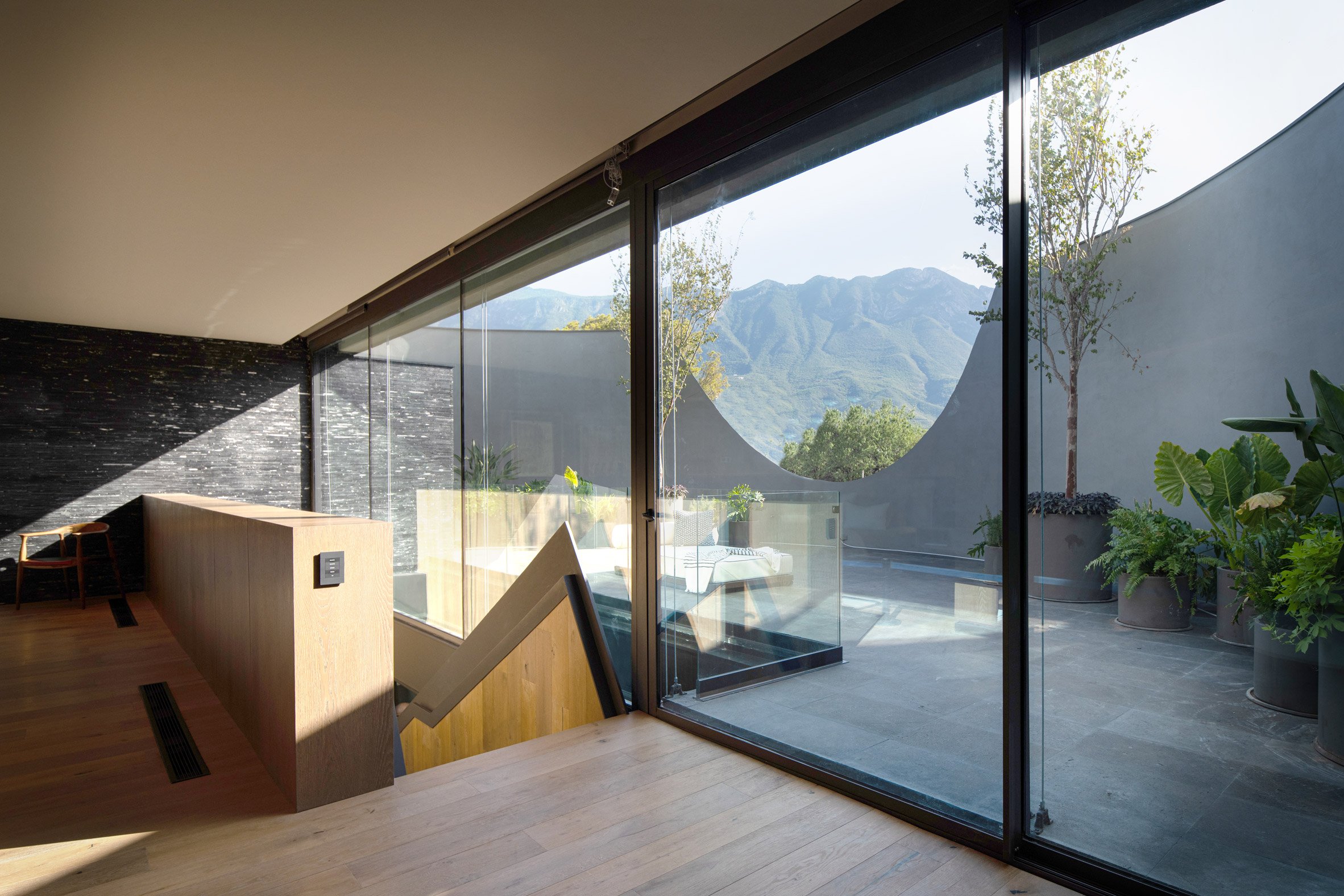 墨西哥圆柱形混凝土住宅 | 保护隐私的同时展现强烈存在感-19