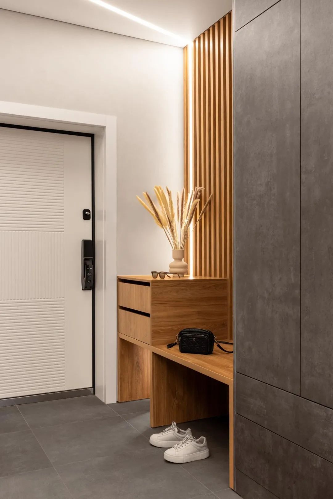 现代公寓中性自然色调设计丨Alexandra Gegi-32