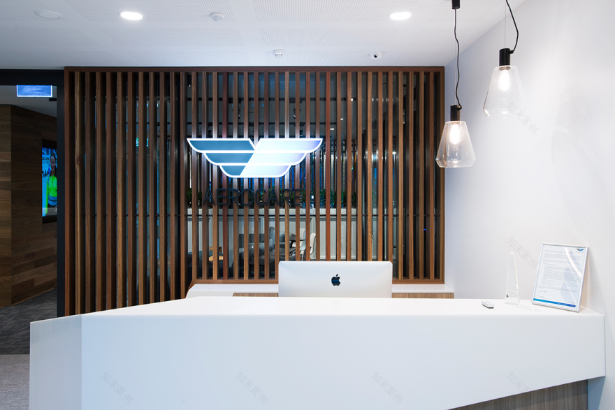 灵活高效,航空护理公司的创意办公空间-12