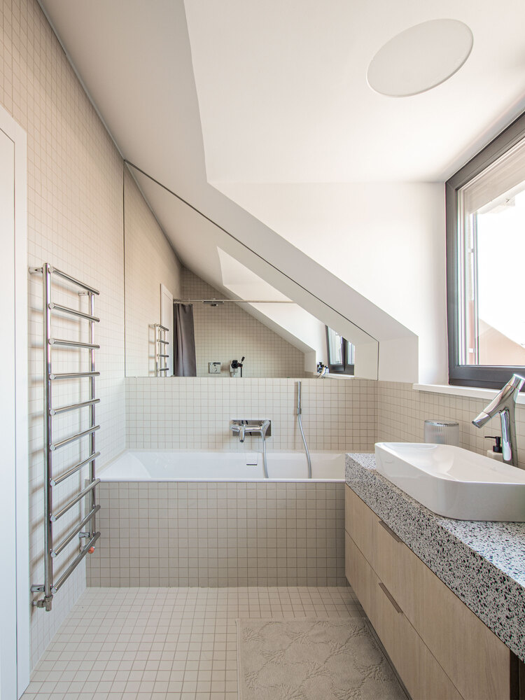 Zvonica House · 融合现代与传统的斯洛伐克家庭住宅设计丨斯洛伐克布拉迪斯拉发丨gmb.-36